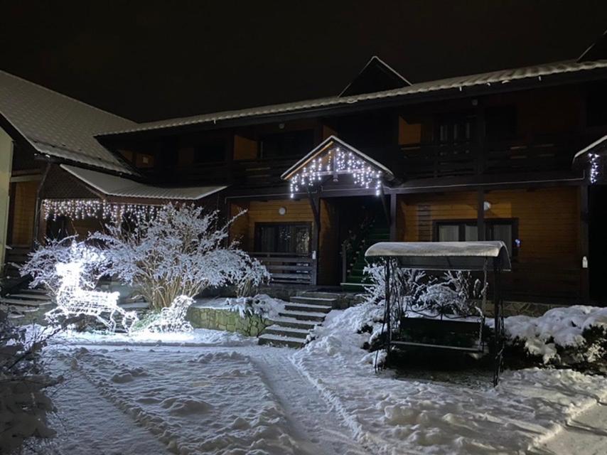 Central Courtyard Slavske Exterior foto