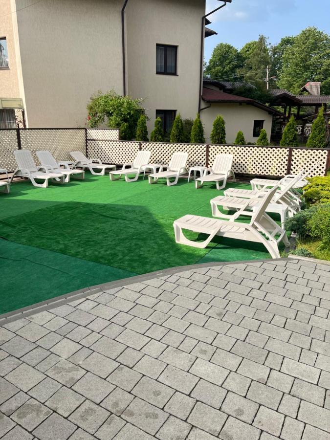 Central Courtyard Slavske Exterior foto