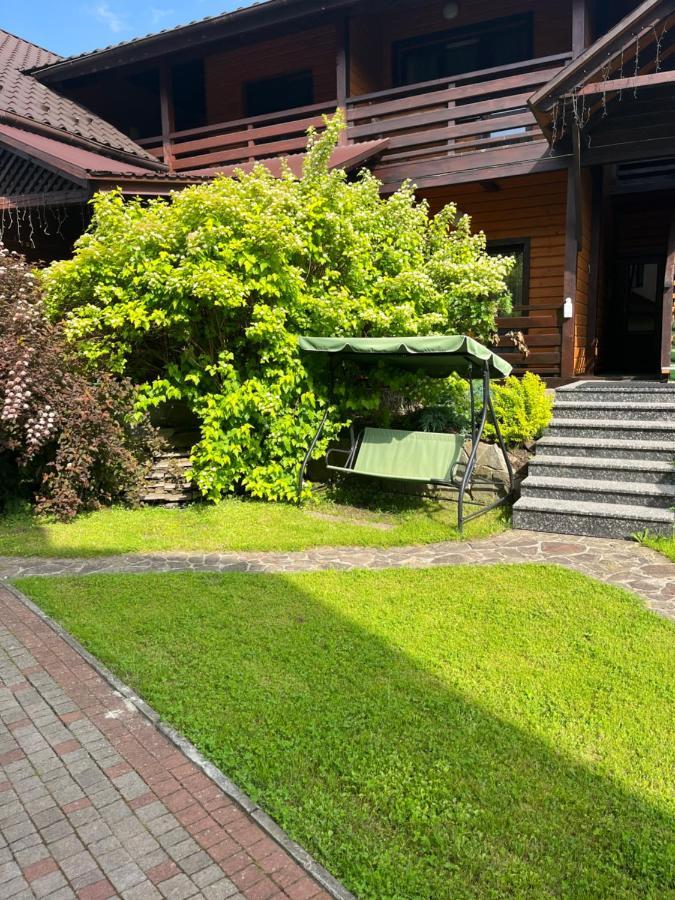 Central Courtyard Slavske Exterior foto